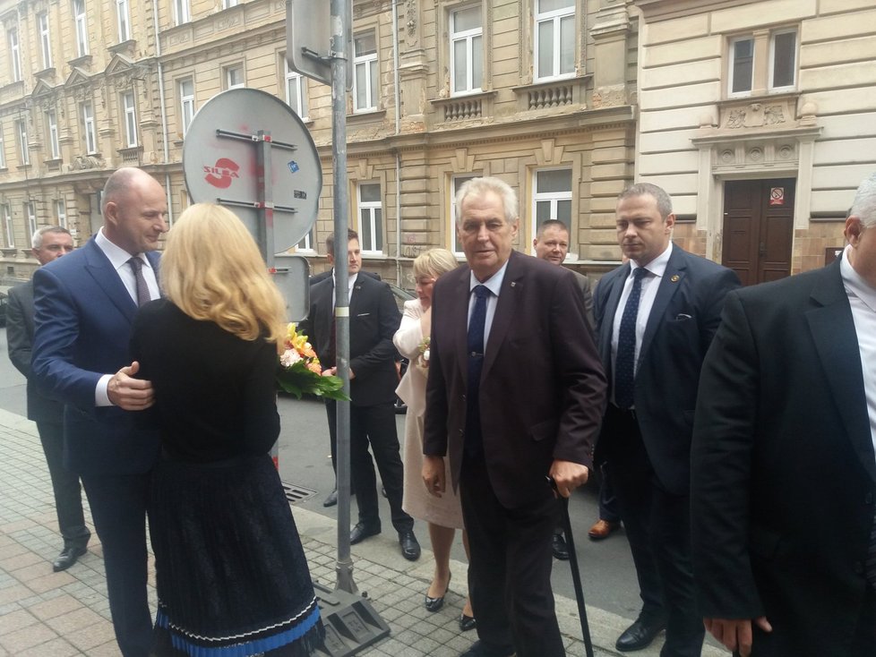 Prezident Miloš Zeman zahájil ve středu třídenní návštěvu Plzeňského kraje.