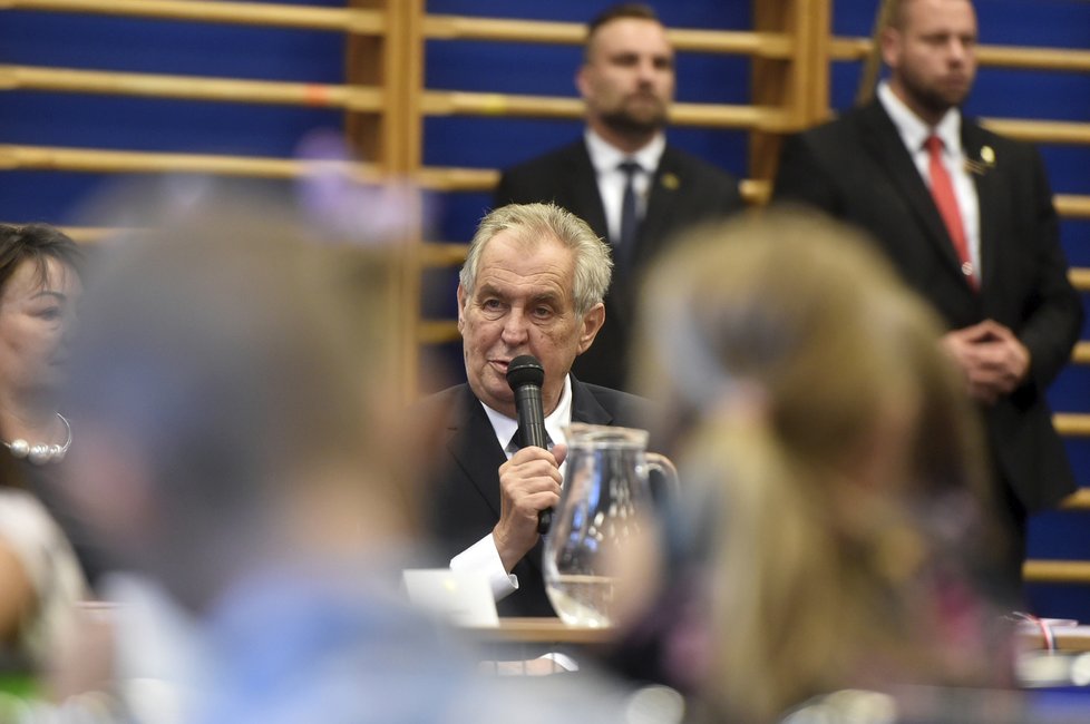 Prezident Miloš Zeman hovoří 2. září 2019 při zahájení nového školního roku v třinecké Základní škole Slezská.