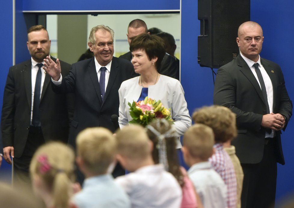 Prezident Miloš Zeman hovoří 2. září 2019 při zahájení nového školního roku v třinecké Základní škole Slezská.