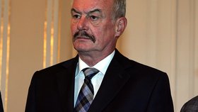 Přemysl Sobotka (65): Místopředseda Senátu Přemysl Sobotka oznámil svůj zájem kandidovat v prezidentské volbě 2013 ze všech politiků jako první – už v září loňského roku. O tom, zda ho ODS vyšle do boje o Hrad, rozhodne tato strana zřejmě na jaře.