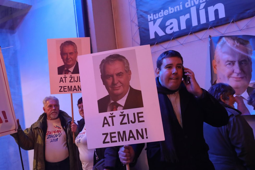 Výzva požaduje, aby došlo k pověření financování kampaně prezidenta Miloše Zemana.