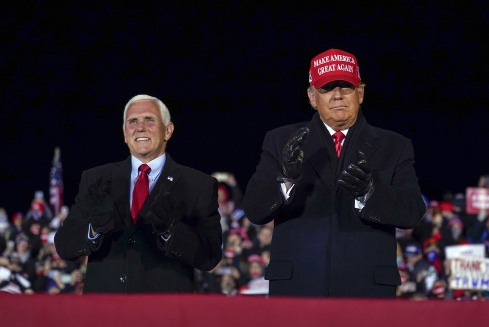 Prezidentské volby v USA: Prezident Donald Trump a viceprezident Mike Pence.