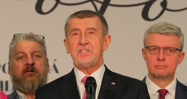 Babiš zvažuje konec ve Sněmovně, potvrdil Havlíček. A Vondráka čeká vysvětlování