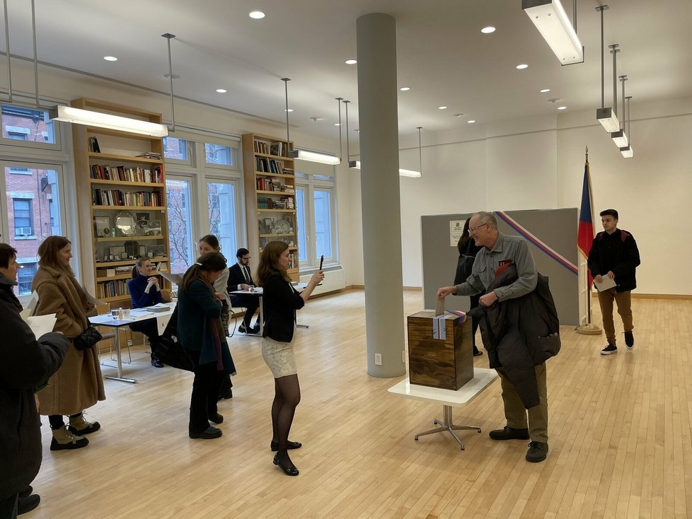 2. kolo prezidentských voleb v České národní budově na Manhattanu v New Yorku