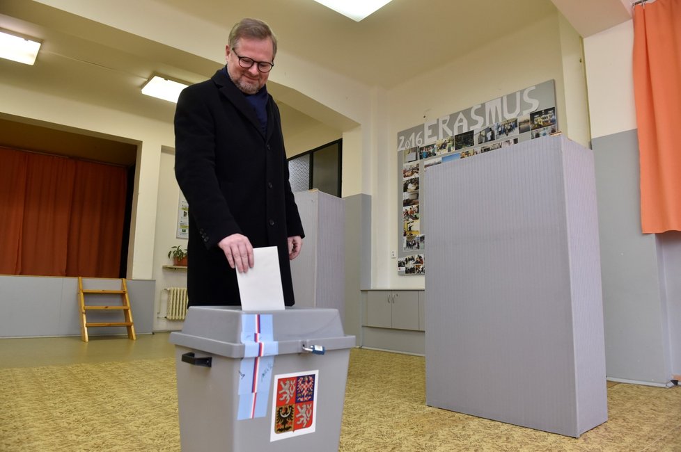 Předseda ODS Petr Fiala odevzdal svůj hlas v první den druhého kola prezidentských voleb 26. ledna 2018 v Masarykově základní škole a Mateřské škole Brno v Zemědělské ulici.