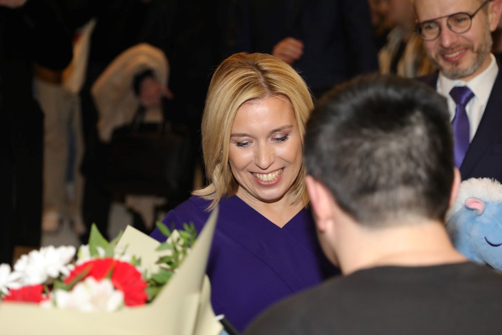Prezidentské volby 2023: Danuše Nerudová po debatě na TV Nova vyrazila mezi své příznivce. (12.1. 2023)