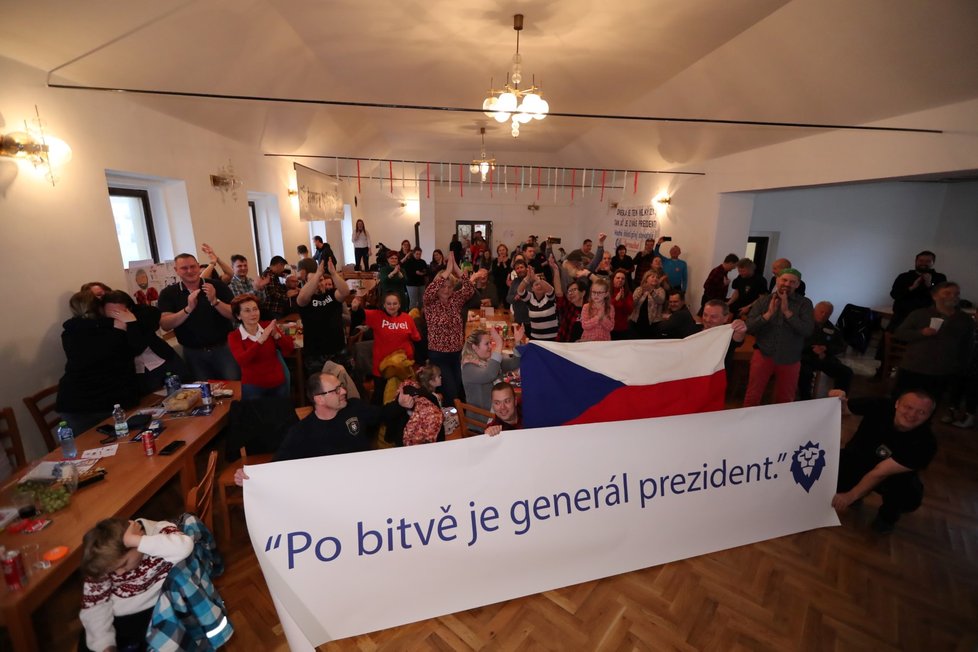 Prezidentské volby 2023: Slavící obec Černoušek (28. 1. 2023)