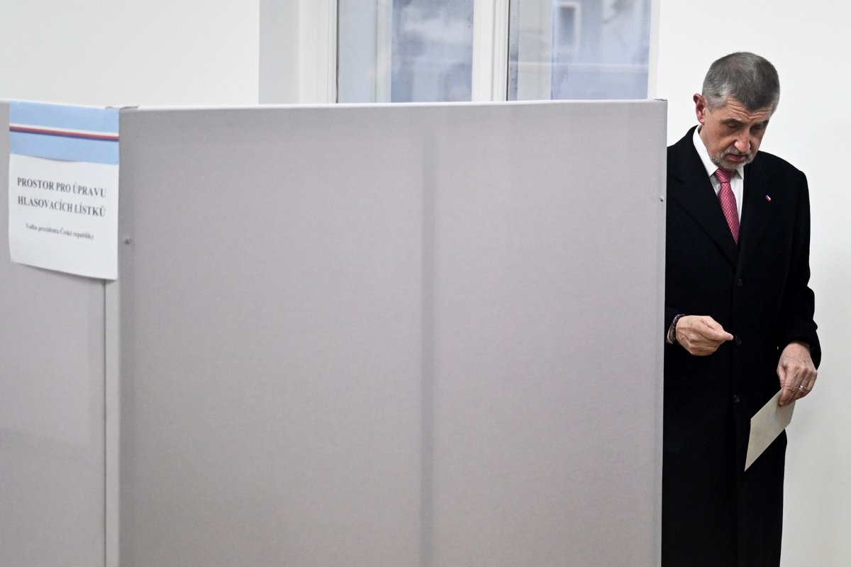 Prezidentské volby 2023: Andrej Babiš volil v Průhonicích (27. 1. 2023)