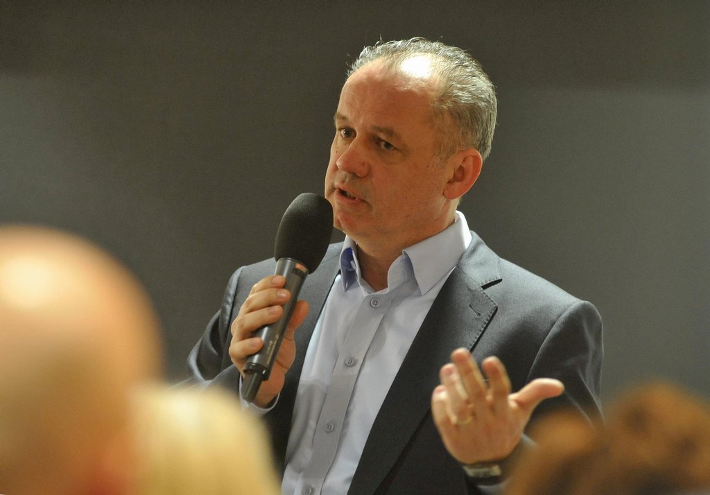 Prezidentský kandidát Andrej Kiska se setkal 10. března v Bratislavě s občany. Kiska se dlouhodobě v průzkumech preferencí umísťuje na druhé příčce za Robertem Ficem.