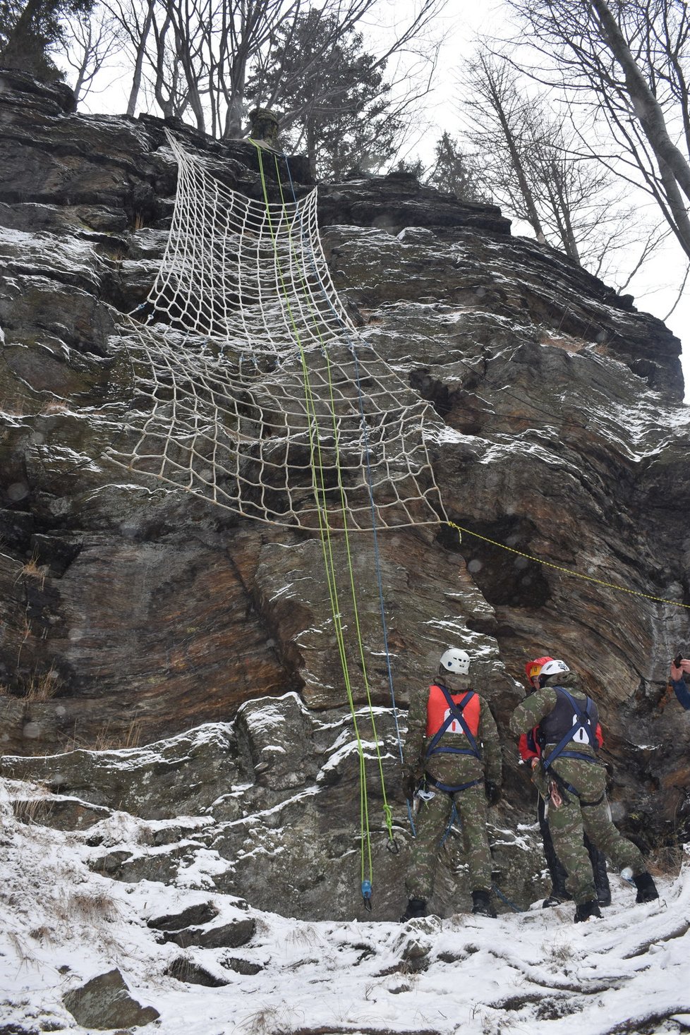 Drsný armádní závod Winter Survival probíhal v Jeseníkách.