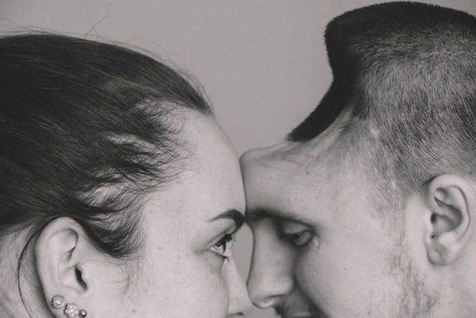 Briana svého muže stále miluje a na cestě za uzdravením je mu obrovskou oporou. Briana svého muže stále miluje a na cestě za uzdravením je mu obrovskou oporou.