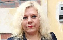 Zpěvačka Marie Pojkarová (60), která se stala fenoménem internetu, neměla lehký život. "Můj první kluk mě postřelil...a další chlapi? Taky tragédie!"