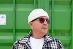 Alojz Abram, 77letý dědeček z německé Mohuče, je hvězdou internetu, konkrétně válí na sociální síti Instagram, kde má hojnou přízeň fanoušků. Sleduje ho přes neuvěřitelný milion lidí.