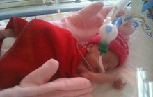 Hana Píšová (40) porodila ve 24. týdnu těhotenství dvojčata. Dnes pomáhá rodinám s podobným osudem: "Děti nevážily ani kilo!  Teď jsou to zdraví předškoláci!"