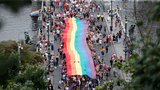 Další útok na gaye v Bratislavě: Za pusu v restauraci byli napadeni a ponižování! Manažer podniku se jich nezastal