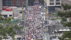 Prahou prošel průvod hrdosti Prague Pride: Na Letnou dorazilo na 60 000 lidí