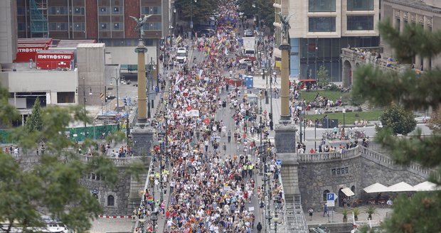 Prahou prošel průvod hrdosti Prague Pride: Na Letnou dorazilo na 60 000 lidí