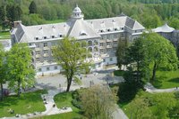 Zvracení a průjem v Priessnitzových lázních: Přes 100 návštěvníků má zdravotní problémy