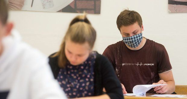 Ilustrační foto. Jednotné přijímací zkoušky na české střední školy v době koronaviru (8. 6. 2020)