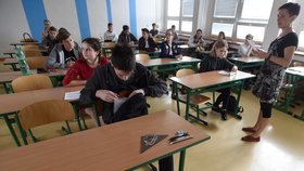 Špatná otázka v testu z češtiny pomohla dvěma studentům k přijetí na gymnázium, díky bodu navíc se těsně dostali přes potřebnou hranici (ilustrace).