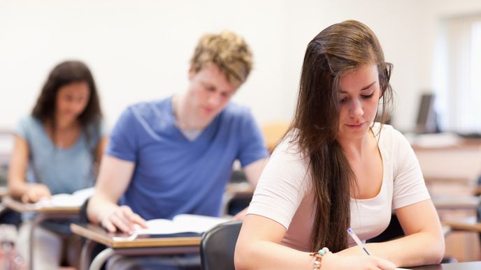 Přijímací zkoušky jsou organizované Centrem pro zjišťování výsledků vzdělávání (CERMAT). Přijímací zkoušky jsou organizované Centrem pro zjišťování výsledků vzdělávání (CERMAT).