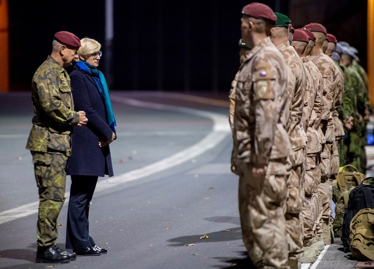 Armádní speciál dopravil na letiště Praha-Kbely 24. října 2018 z Afghánistánu do Česka tělo zastřeleného vojáka Tomáše Procházky