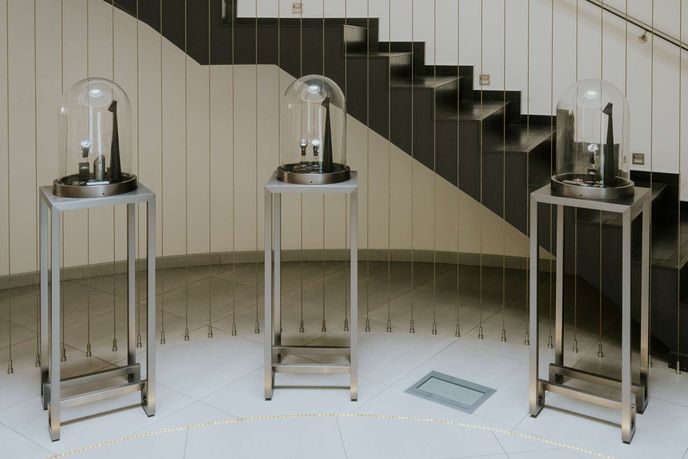 Reprezentativní prostory v MPM Quality ve Frýdku-Místku svým architektonickým pojetím připomínají hodinový strojek. Reprezentativní prostory v MPM Quality ve Frýdku-Místku svým architektonickým pojetím připomínají hodinový strojek.