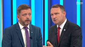 Ministr vnitra Vít Rakušan (STAN) a předseda poslaneckého klubu SPD Radim Fiala v pořadu Partie na TV Prima (4.9.2022)