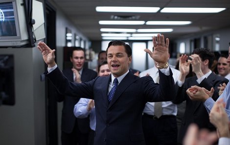 Leonardo DiCaprio ve filmu Vlk z Wall Street.