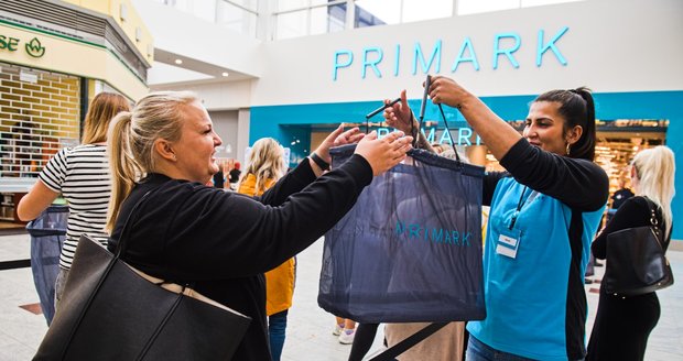  V obchodním centru Olympia Brno byla otevřena druhá prodejna irského oděvního řetězce Primark v ČR.