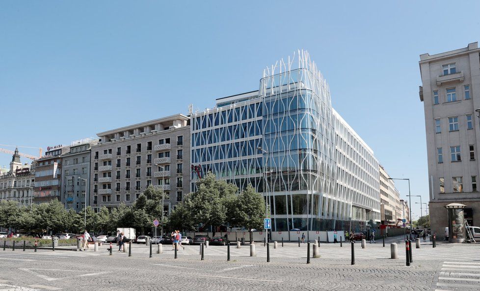 Květinový dům, tedy The flow building je dokončen. Na podzim v něm bude otevírat Primark (28.5.2020)