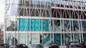 Irský řetězec s módou Primark je oblíben kvůli svým nízkým cenám.