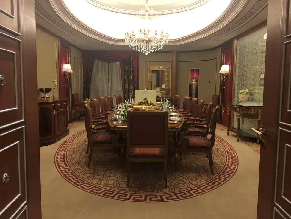 Ritz Carlton v Rijádu: Hotel a tak trochu i vězení