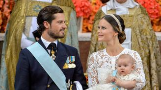 Švédský královský pár pokřtil svého synka, prince Alexandra