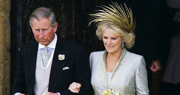 Princ Charles si vzal Camillu 9. dubna 2005