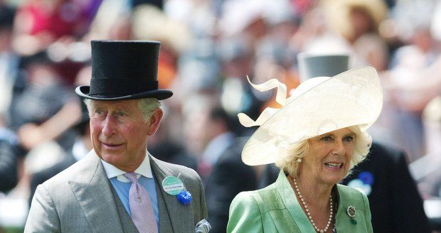 Nejdříve princ Charles (71) a teď? Další členové královské rodiny ohroženi koronavirem