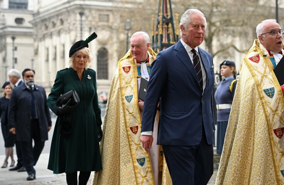 Vzpomínková mše na Prince Philipa ve Westminsterském opatství. - Prince Charles s Camillou