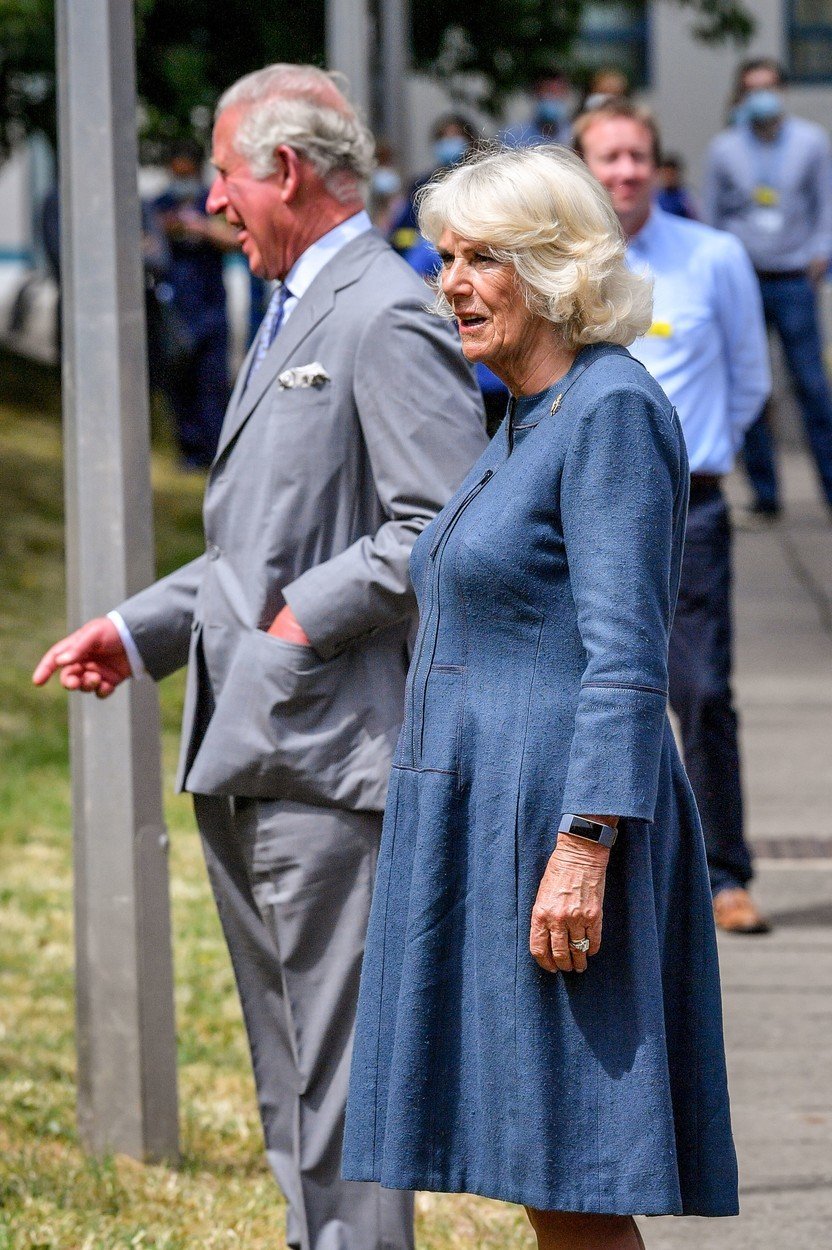 Princ Charles s Camillou na návštěvě nemocnice