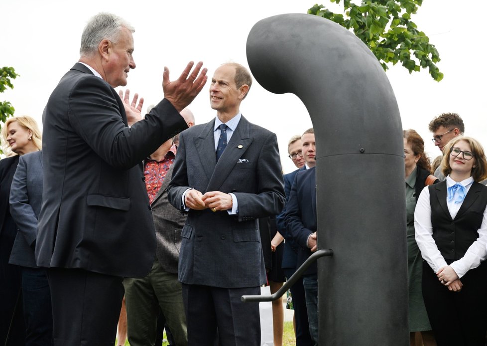 Princ Edward ve Vestci zasadil poslední strom Aleje prince Philipa – na otcovu počest (24. 5. 2023).