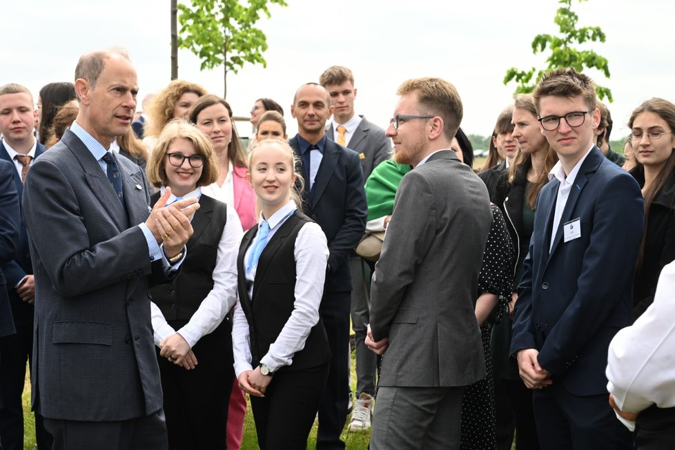 Princ Edward ve Vestci s účastníky programu DofE (24. 5. 2023).