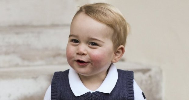 William a Kate zveřejnili vánoční fotografie svého syna.