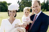 Nabitý týden vévodkyně Kate: Dvě premiéry a dinosauři s Georgem