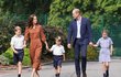 Princ William a vévodkyně Kate vedli své děti poprvé do nové školy