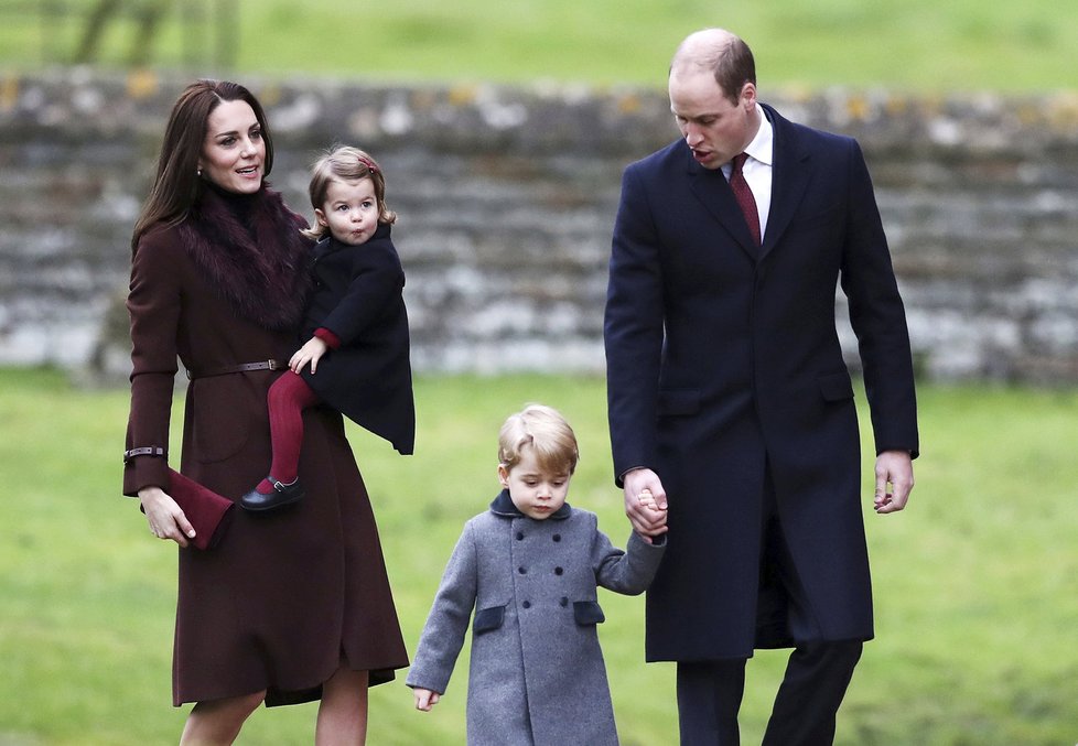 Královská rodina: William a Kate s dětmi Georgem a Charlotte