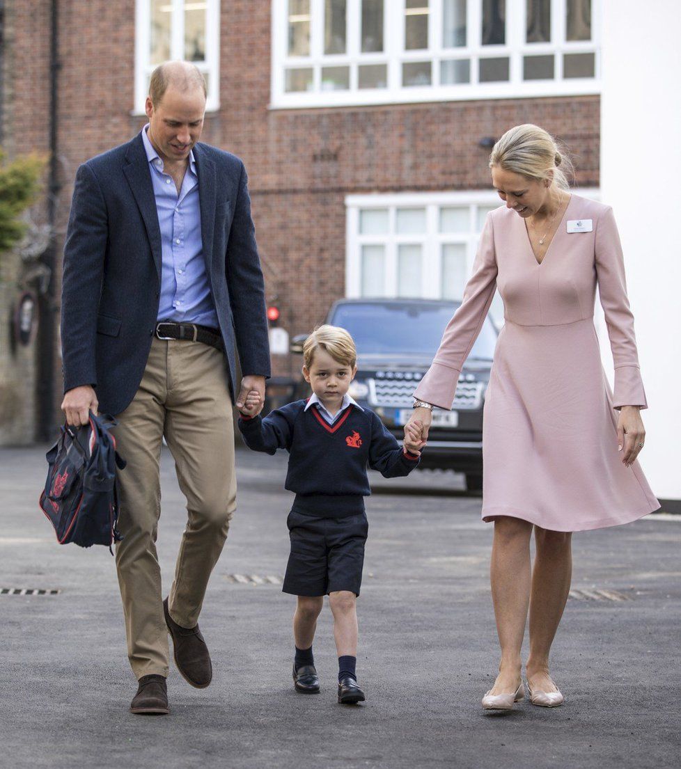 Princ George ve svůj první školní den.