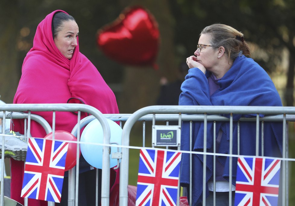 Británie slaví svatbu Meghan  Markle a prince Harryho.