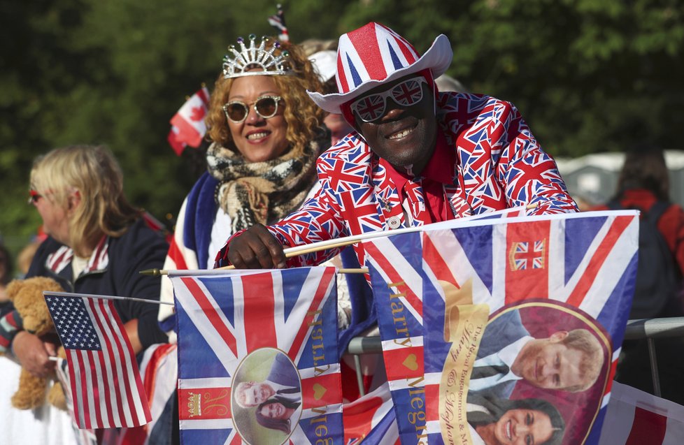 Británie slaví svatbu prince Harryho a Meghan Markle.