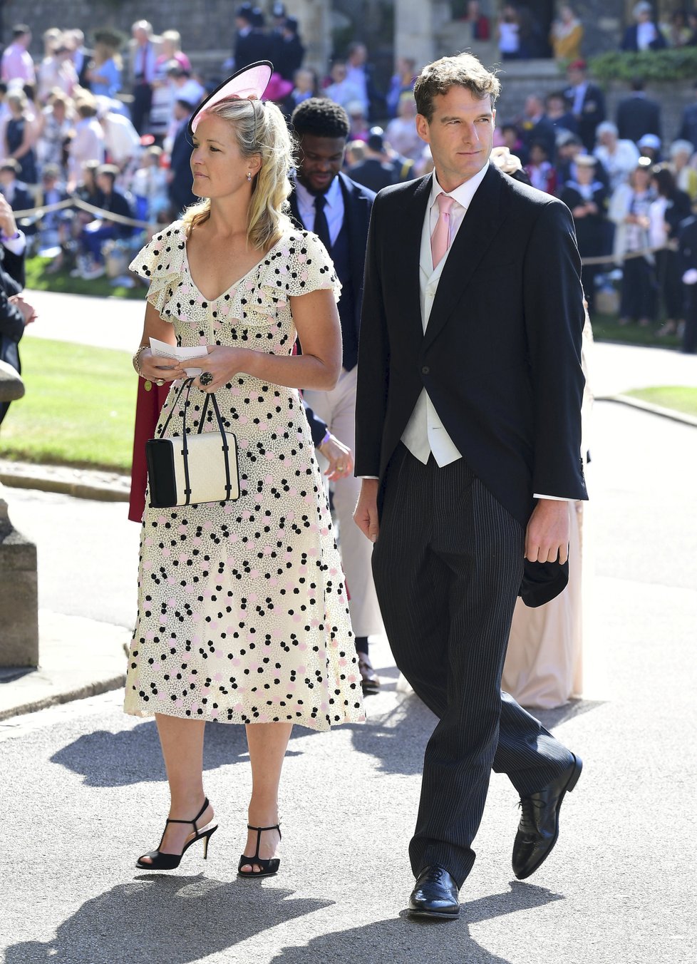 Lady Edwina Louise Grosvenor a Dan Snow na svatbě na hradě Windsor.