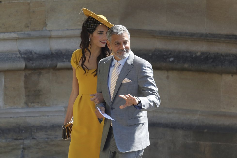 George Clooney s manželkou Amal na hradu Windsor.