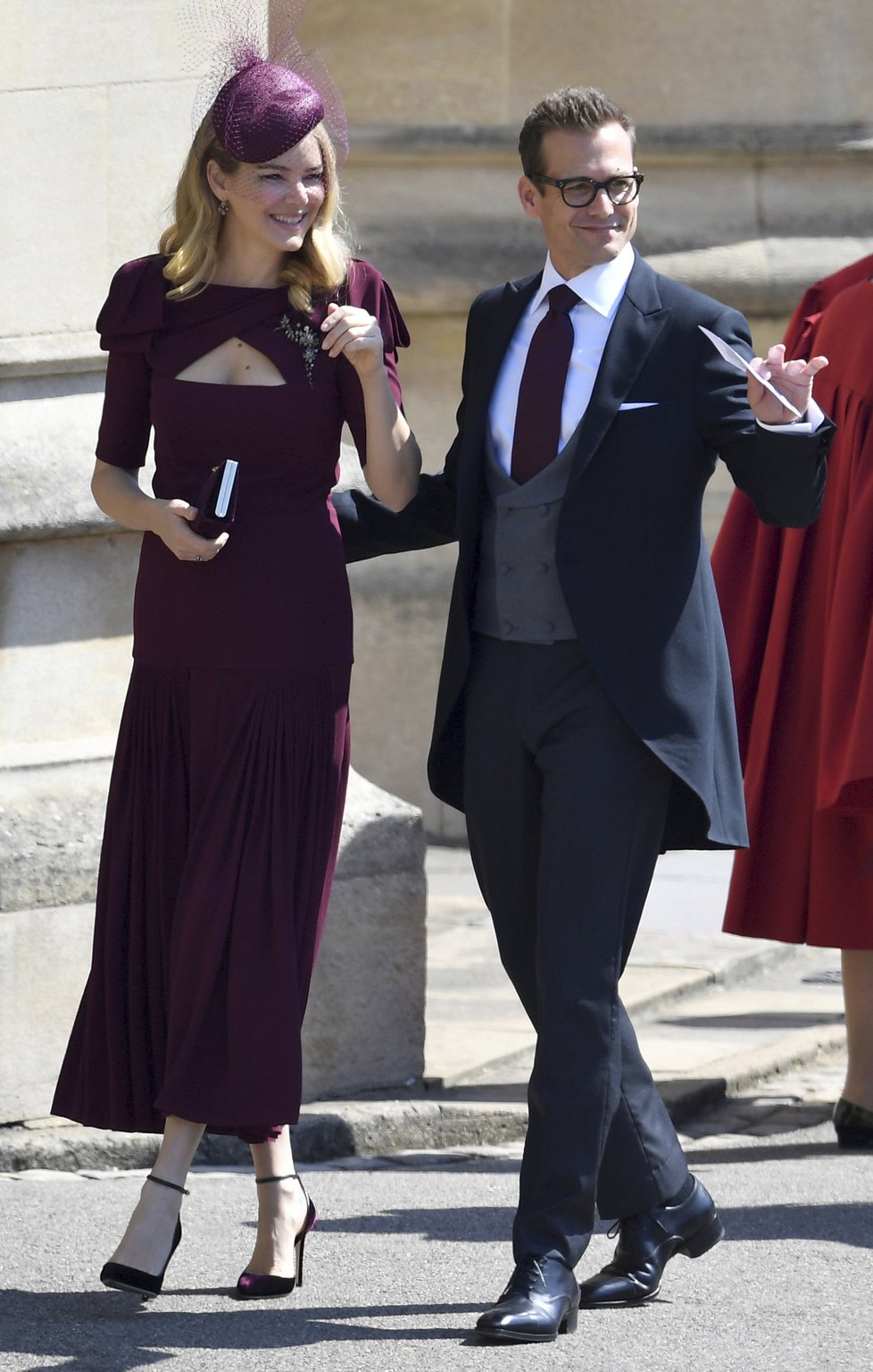 Gabriel Macht, herec ze seriálu Kravaťáci, s manželkou Jacindou Barrettovou na hradu Windsor